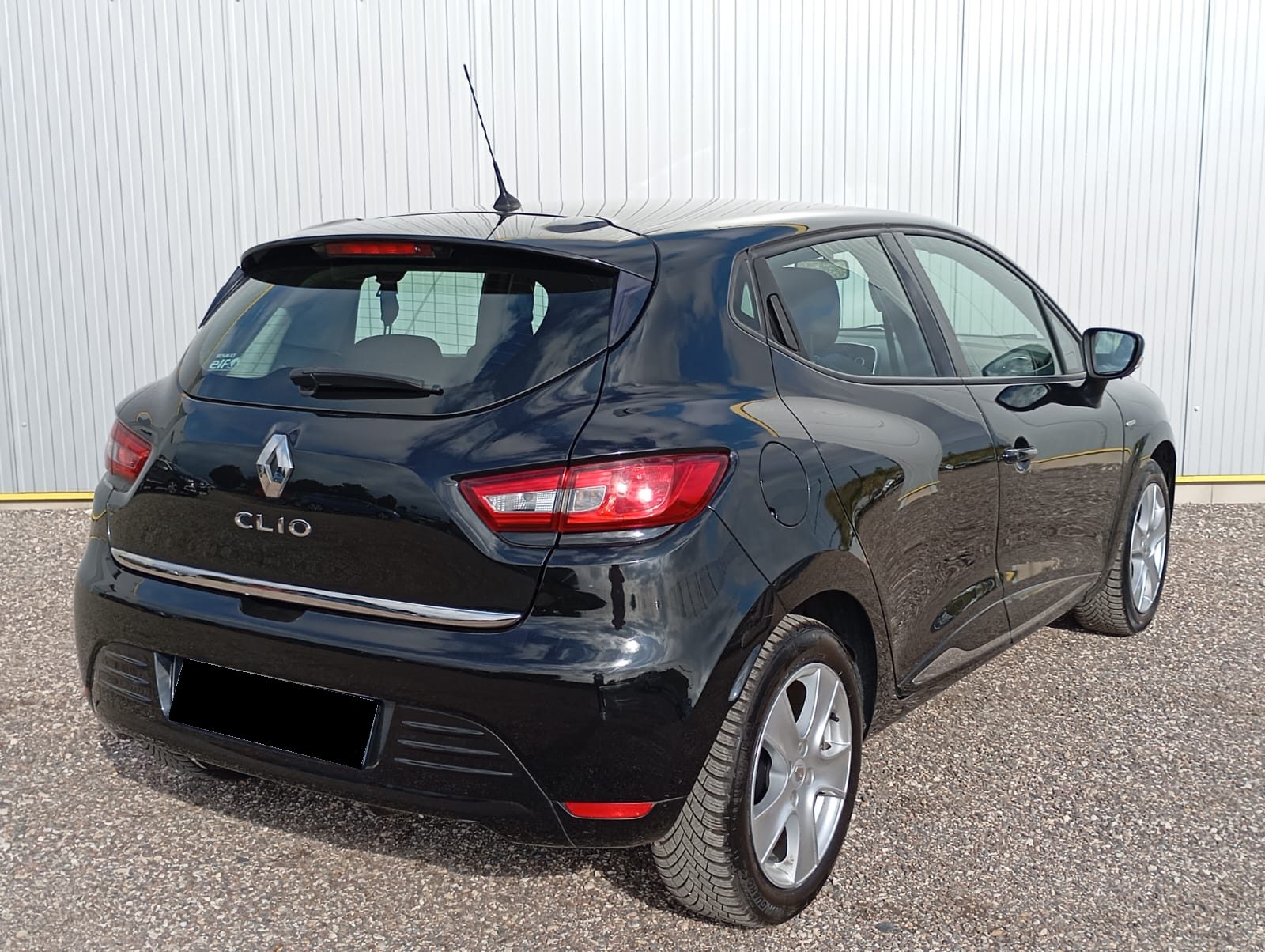 WhatsApp Image 2025-10-08 à 18.01.31_b52c0b11