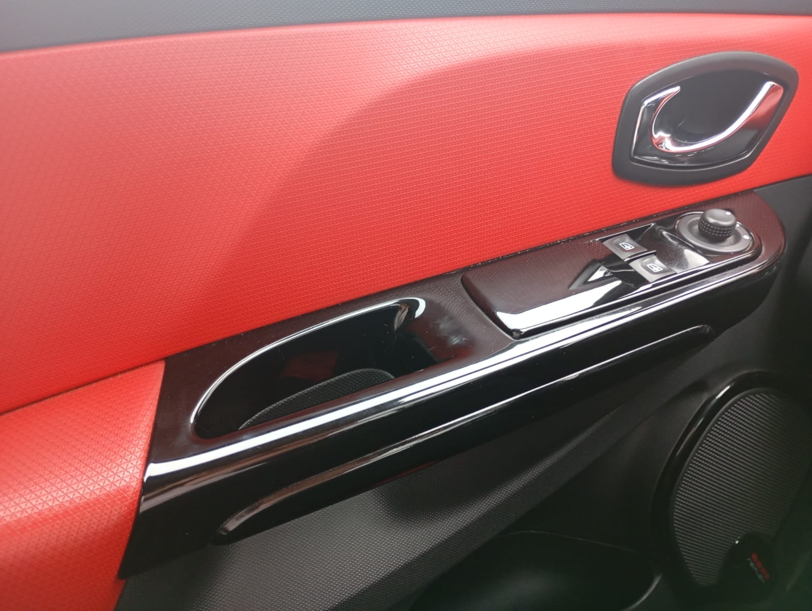 WhatsApp Image 2025-10-08 at 18.01.57 (1) - Copie