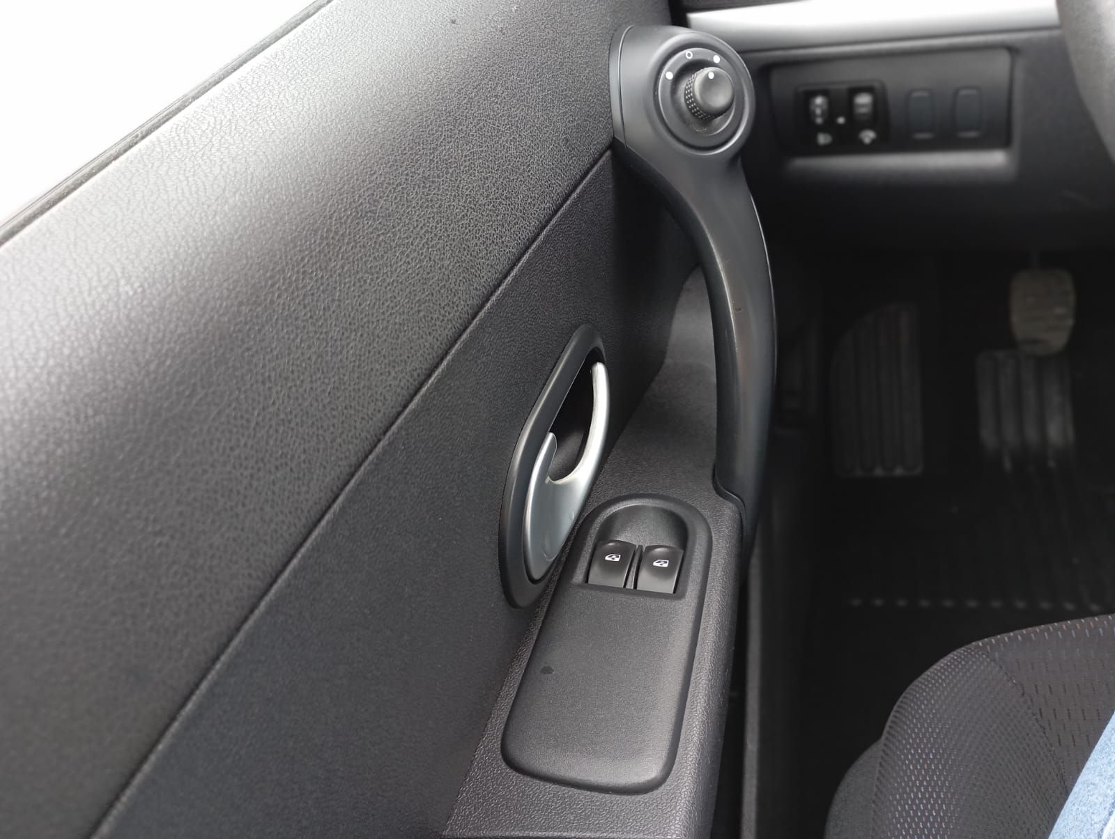 WhatsApp Image 2025-10-21 at 09.47.29 (1)