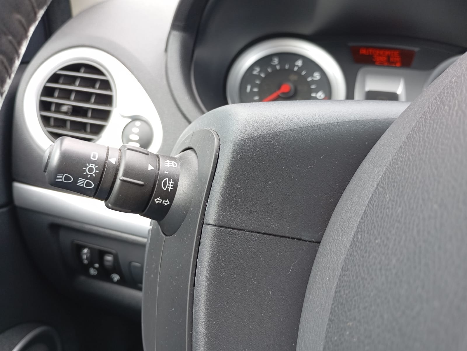 WhatsApp Image 2025-10-21 at 09.47.29