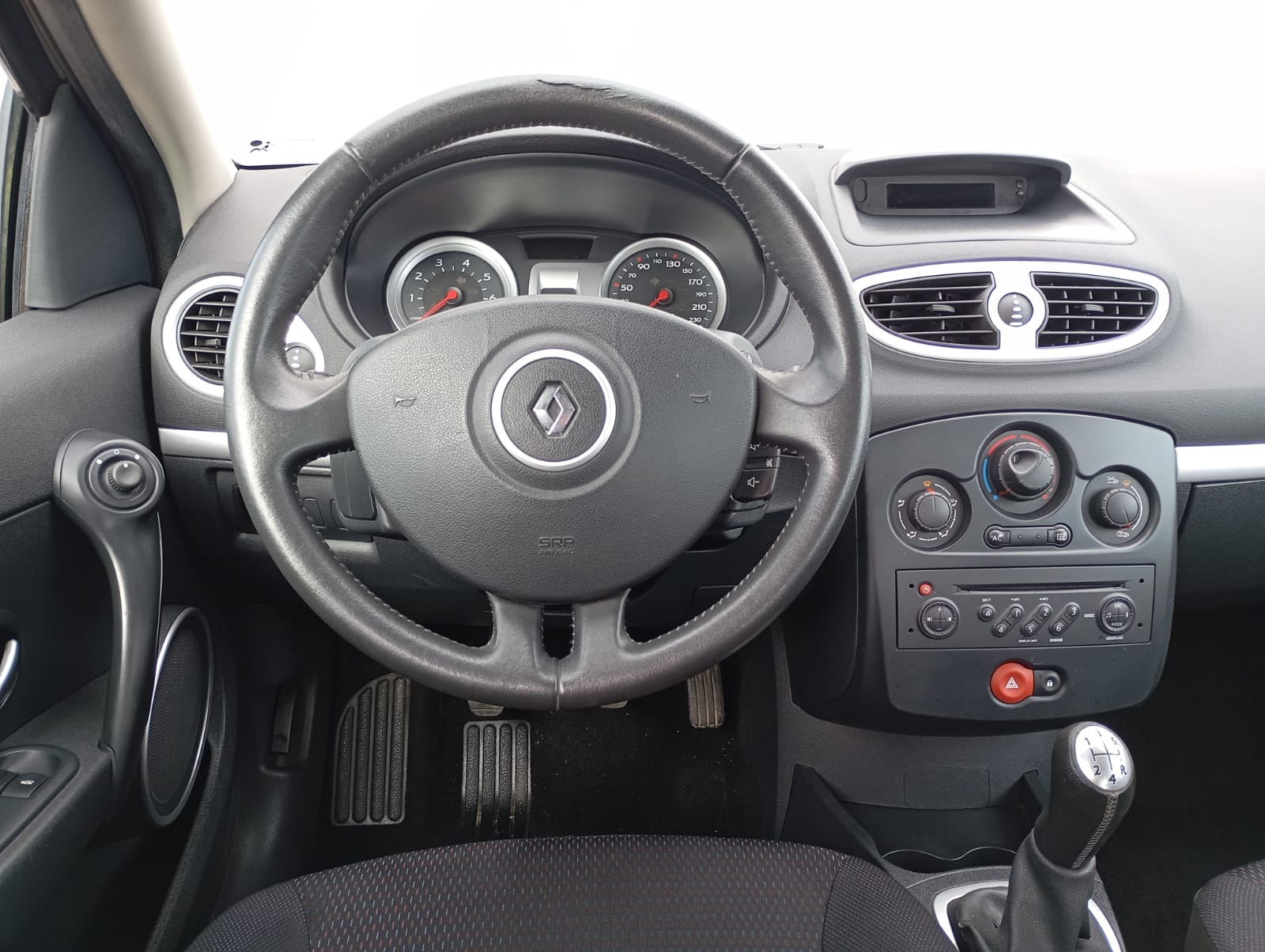 WhatsApp Image 2025-10-21 at 09.47.30