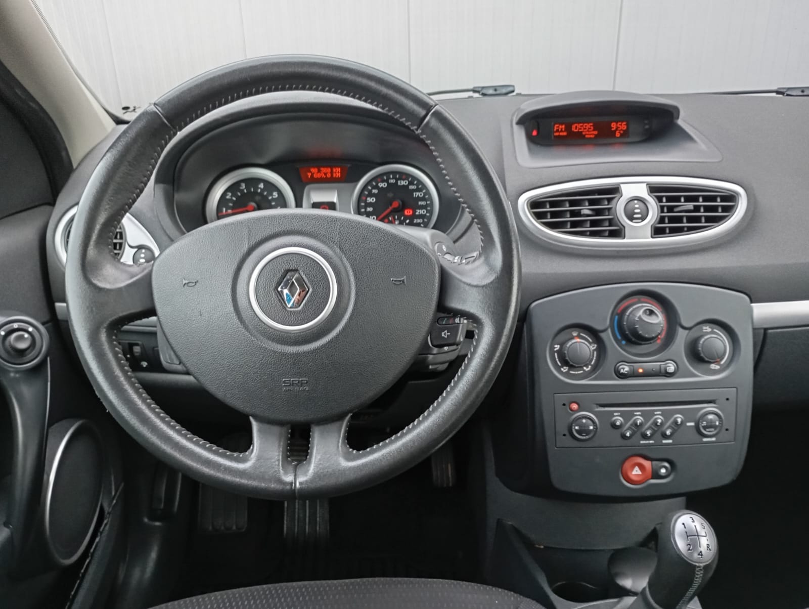 WhatsApp Image 2025-12-17 at 10.30.40 (2)