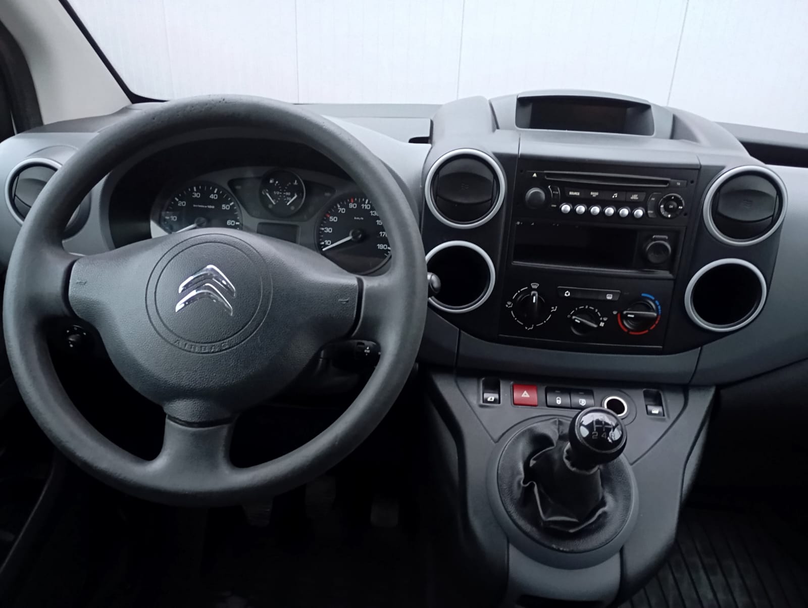 WhatsApp Image 2025-12-19 at 09.19.38