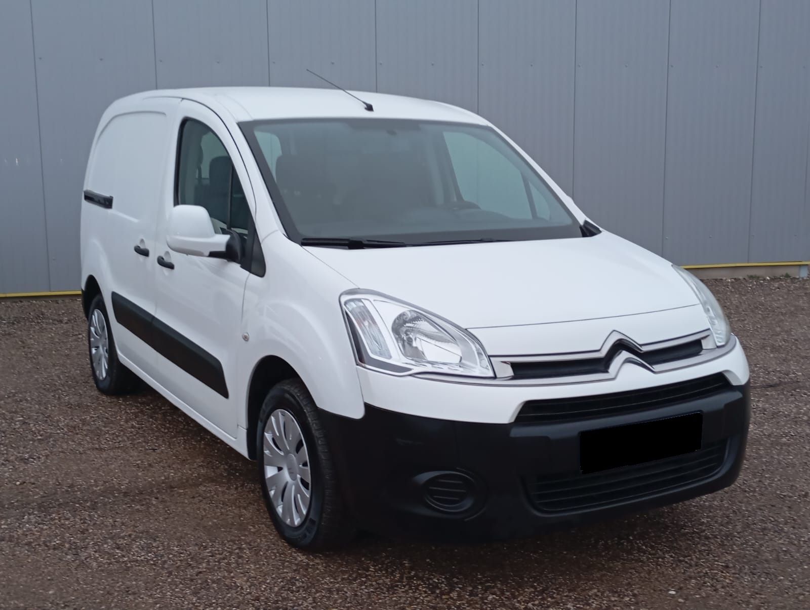 WhatsApp Image 2025-12-19 at 09.19.41 (2)