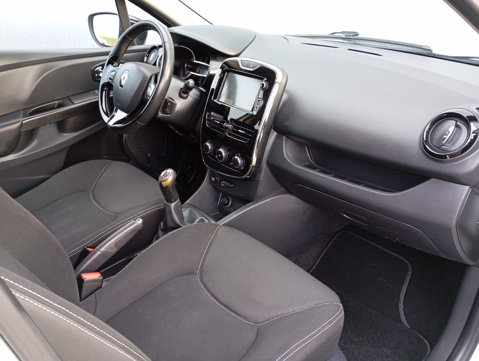 WhatsApp Image 2026-02-19 at 10.11.24 (1) - Copie