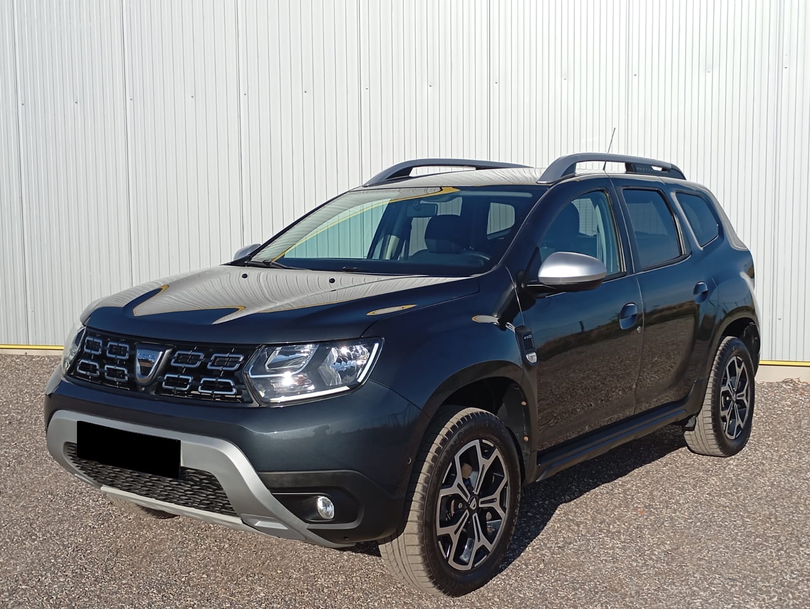 DACIA DUSTER PREMIUM 4X4 BLUEDCI 115CH – 40 000 KM –