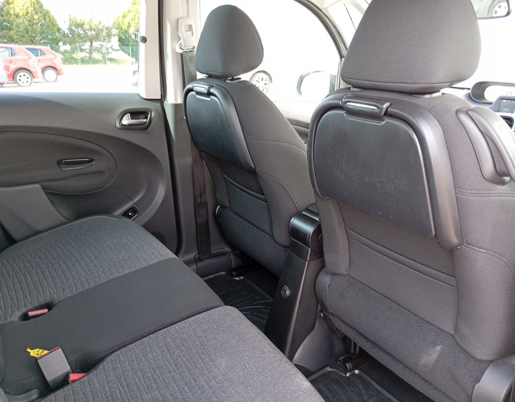 WhatsApp Image 2025-09-30 at 11.27.36