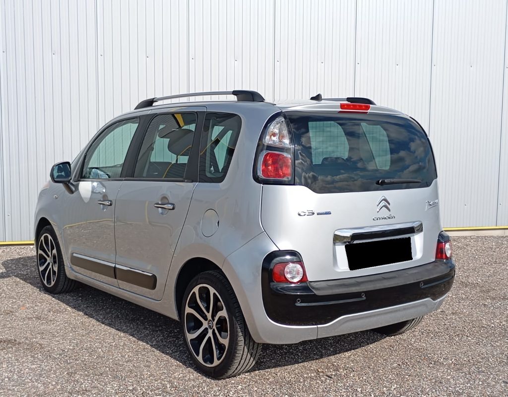 WhatsApp Image 2025-09-30 at 11.27.37 (1)