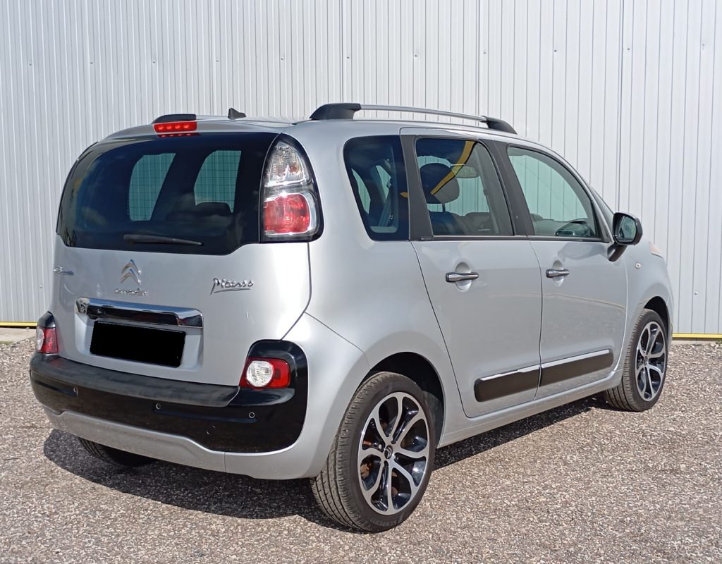 WhatsApp Image 2025-09-30 at 11.27.38