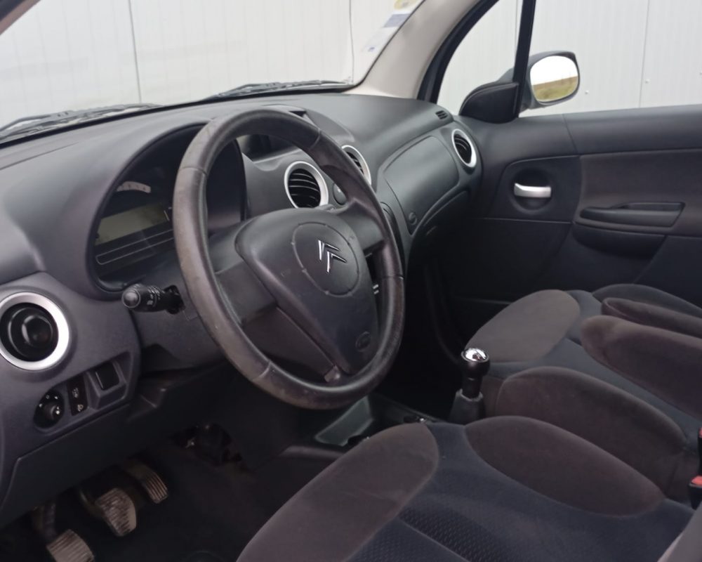 WhatsApp Image 2025-10-08 at 18.02.30 (2)